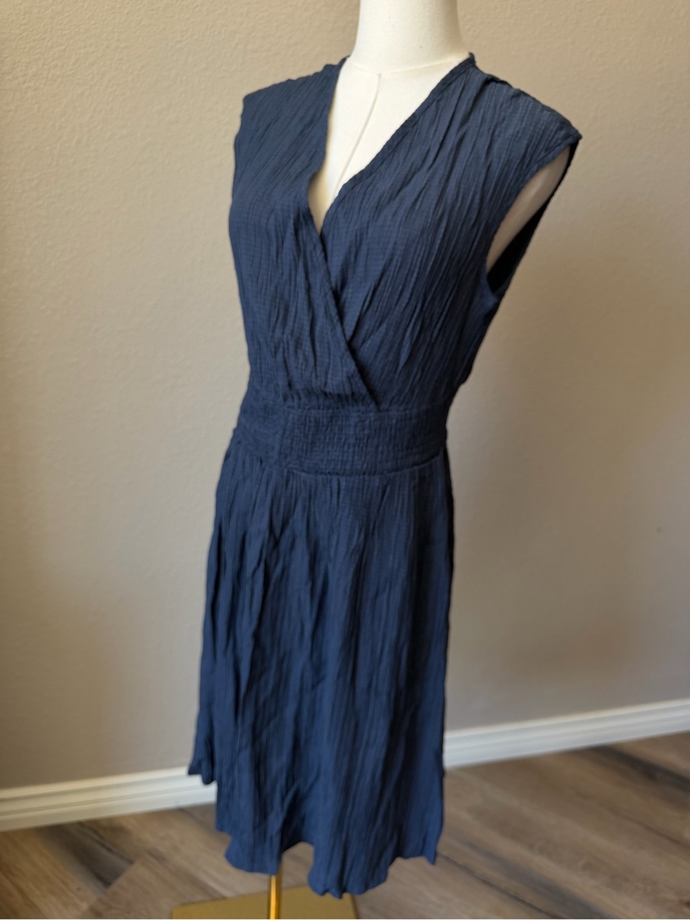 NWOT Sleeveless V-Neck Midi Dress in Navy A-line, Large